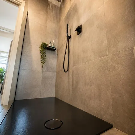 Luxury With Pool - & Milan Cermenate